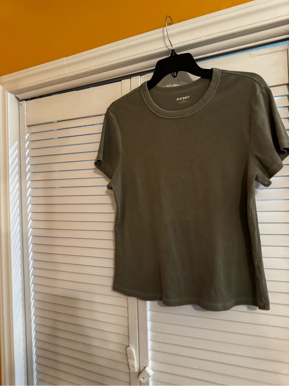 Old Navy Olive Green Short-Sleeve Crewneck Tee